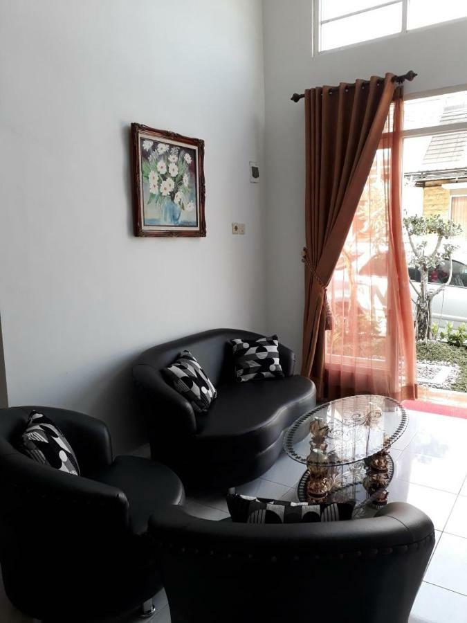 Villa Puncak Garuda A5 巴图 外观 照片